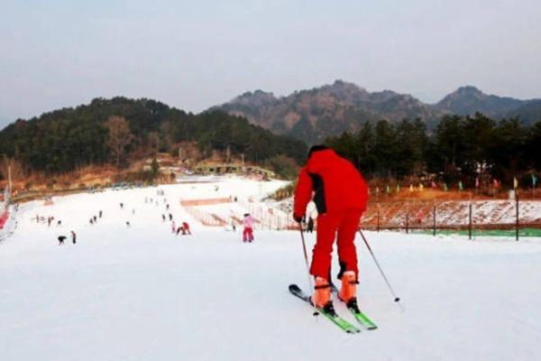 六安滑雪场门票多少钱在哪里