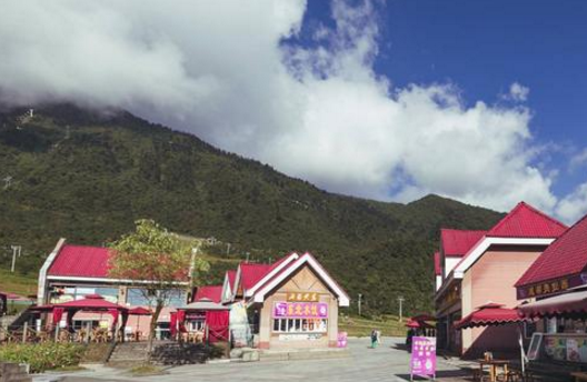 西岭雪山旅游攻略  西岭雪山夏天有雪吗