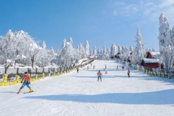 2021峨眉山滑雪场开放时间-游玩攻略