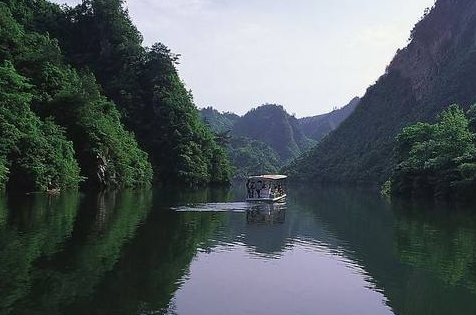 张家界周边游什么好玩的  张家界周边的旅游景点有哪些