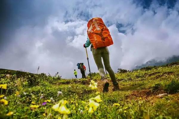 户外徒步登山注意事项