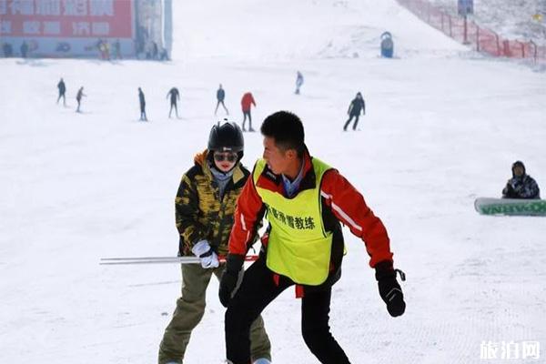 2020松鸣岩国际滑雪场11月26日开滑 附开滑优惠内容