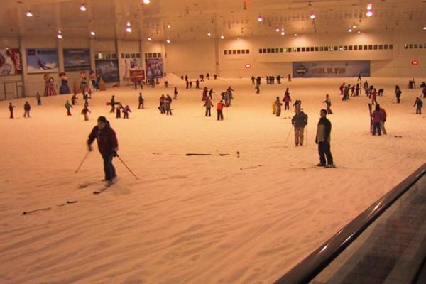 上海最大滑雪场在哪里 门票多少钱