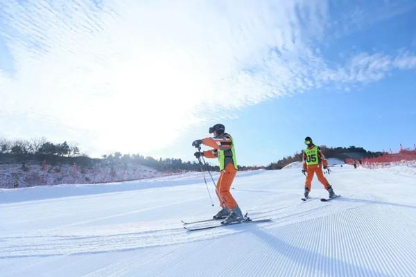 青岛哪里有滑雪的地方 好玩的滑雪场推荐