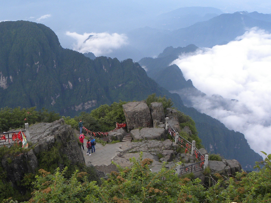 2017峨眉山旅游攻略是什么 峨眉山住宿怎么样