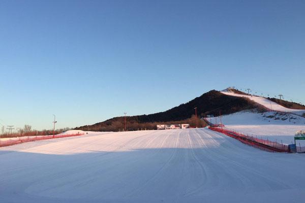 青岛滑雪场哪个最好玩 青岛哪里可以滑雪