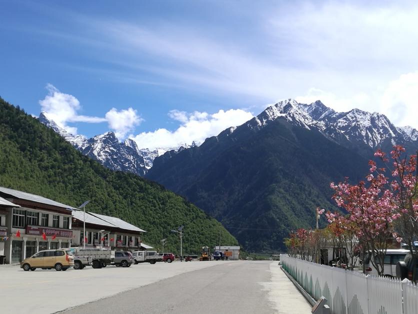 西藏自由行应该注意什么事项 西藏旅行有哪些好玩的景点