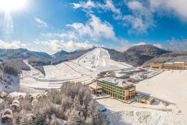 神龙架国际滑雪场门票多少钱