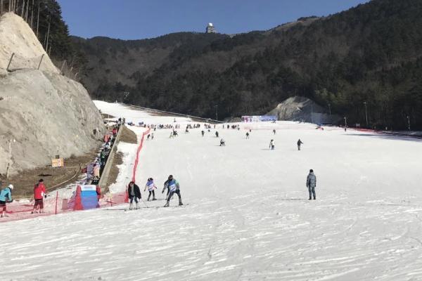 2020大明山万松岭滑雪场开放时间 大明山万松岭滑雪场旅游攻略