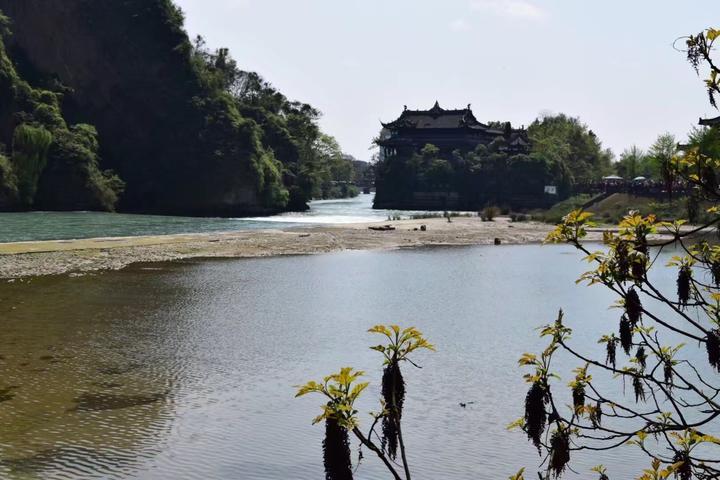  都江堰风景区在哪儿