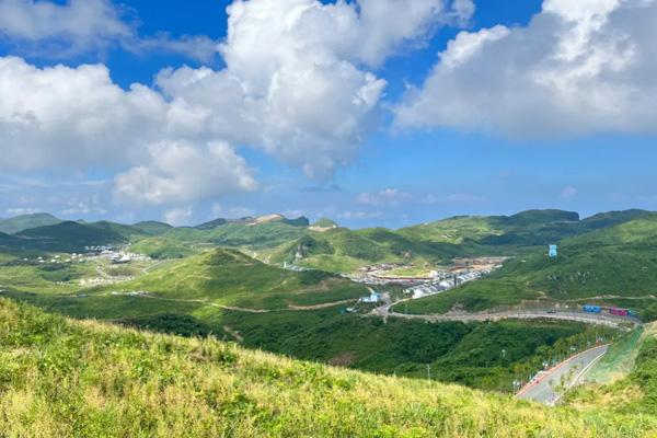 东阳适合爬山的风景区