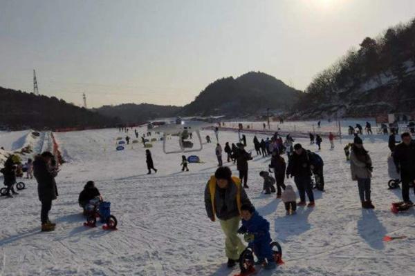 天津玉龙滑雪场和盘山滑雪场哪个好