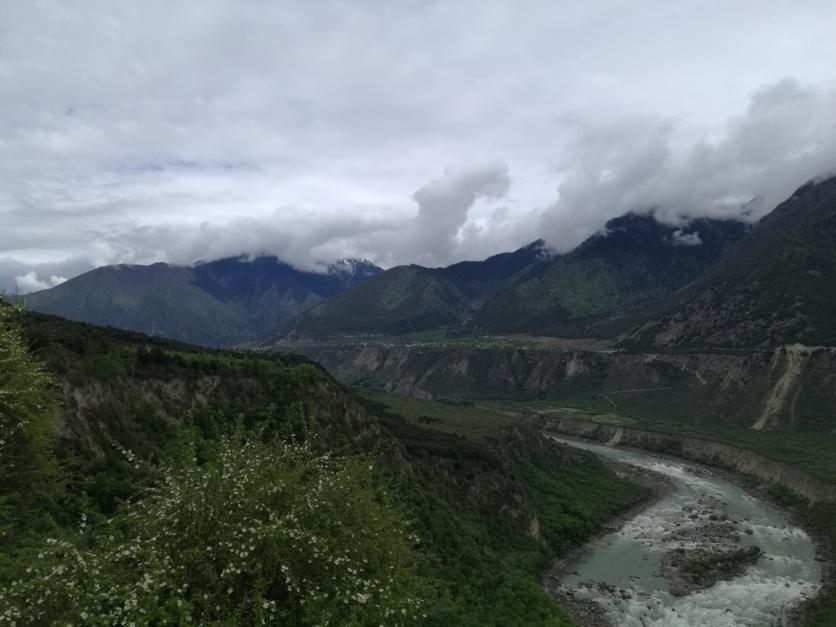 西藏自由行应该注意什么事项 西藏旅行有哪些好玩的景点