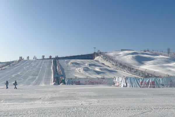 保定哪有滑雪的地方