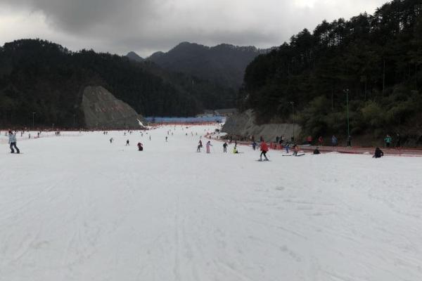 2020大明山万松岭滑雪场开放时间 大明山万松岭滑雪场旅游攻略