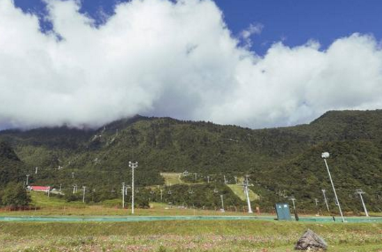 西岭雪山旅游攻略  西岭雪山夏天有雪吗