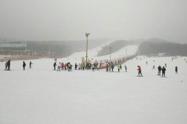 沈阳学滑雪去哪里比较好