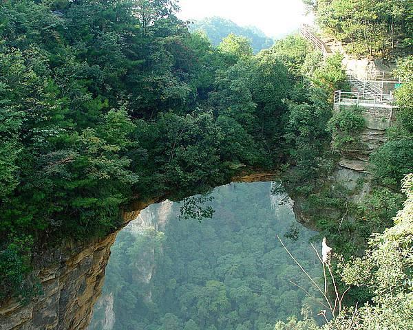 张家界天子山停车场在哪 停车位多吗