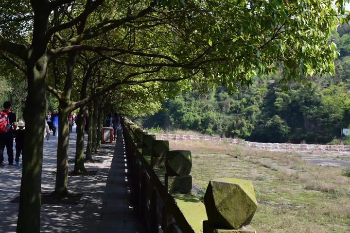  都江堰风景区在哪儿