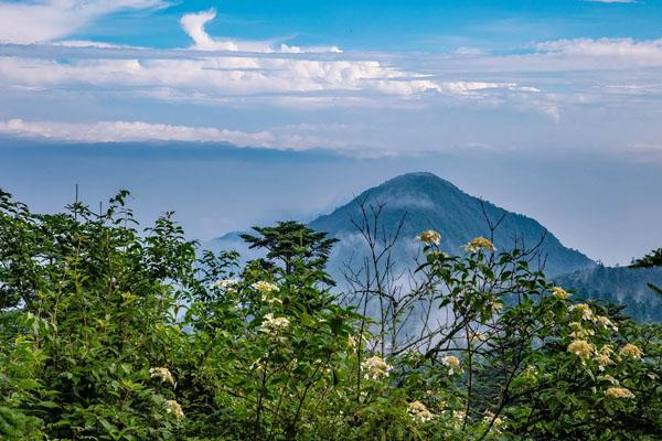 峨眉山旅游徒步攻略 徒步爬山全攻略