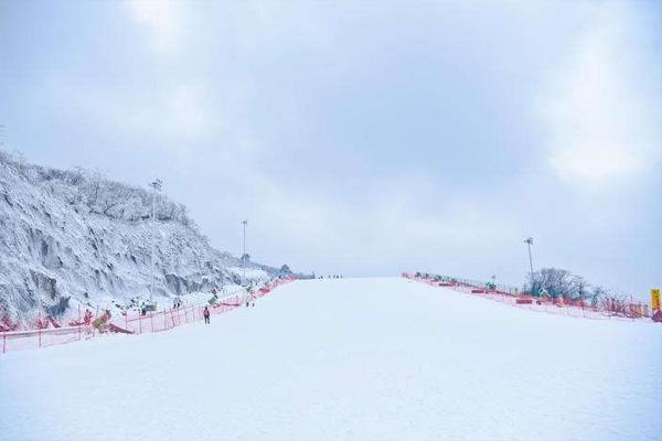 2021-2022安吉云上草原滑雪场什么时候开放 附门票价格