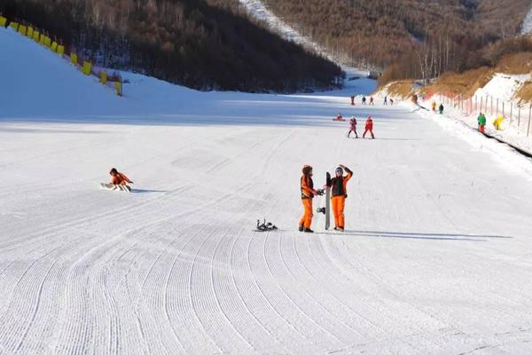 西安周边哪里有滑雪场 附开放时间