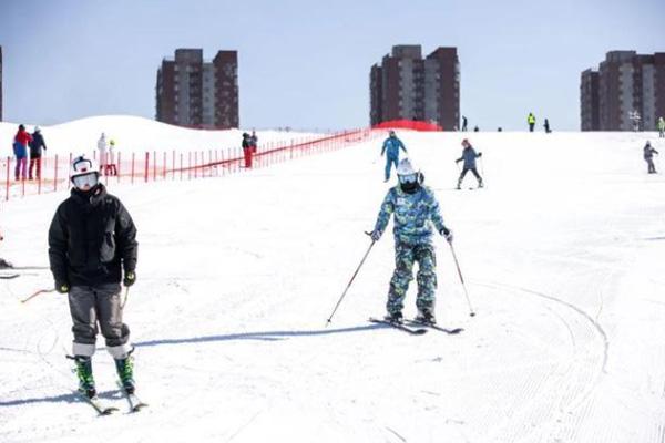 唐山滑雪去哪里好 滑雪的地方推荐