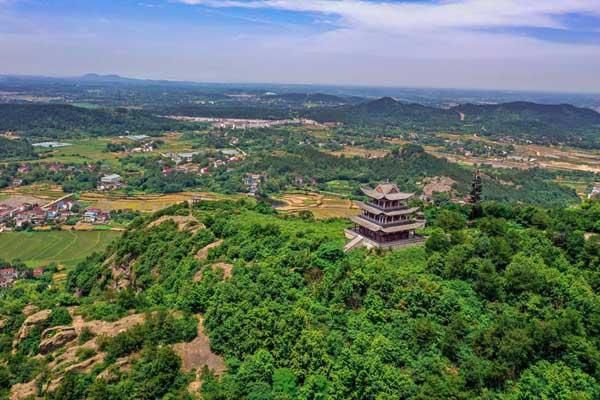 青岛爬山的好地方